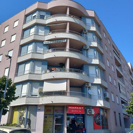 Apartment Inna With Free Garage Parking Zára Kültér fotó