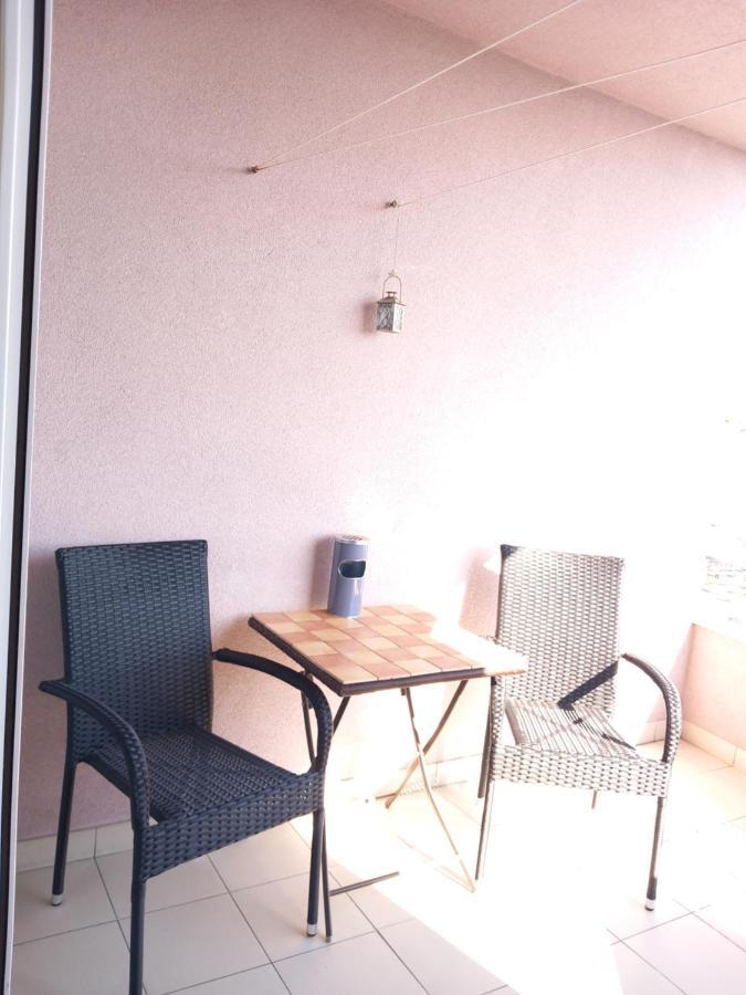Apartment Inna With Free Garage Parking Zára Kültér fotó